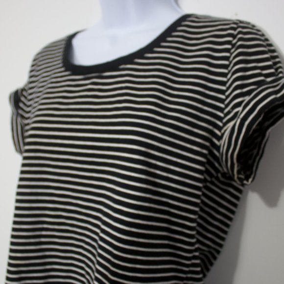 Black & White Stripes Crop-Tee - Picture 2 of 4